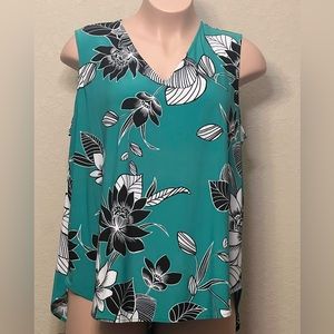 Ladies sleeveless top